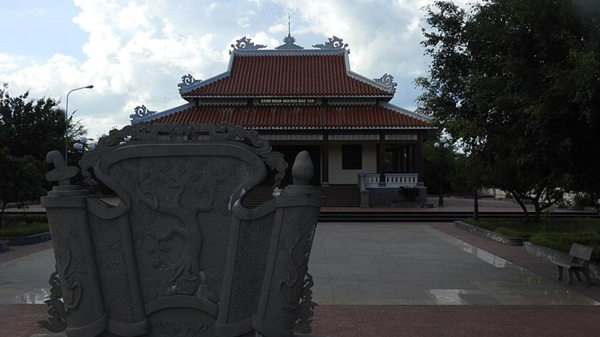 Den_tho_Dao_Tan_tai_huyen_Tuy_Phuoc__tinh_Binh_Dinh_dc665