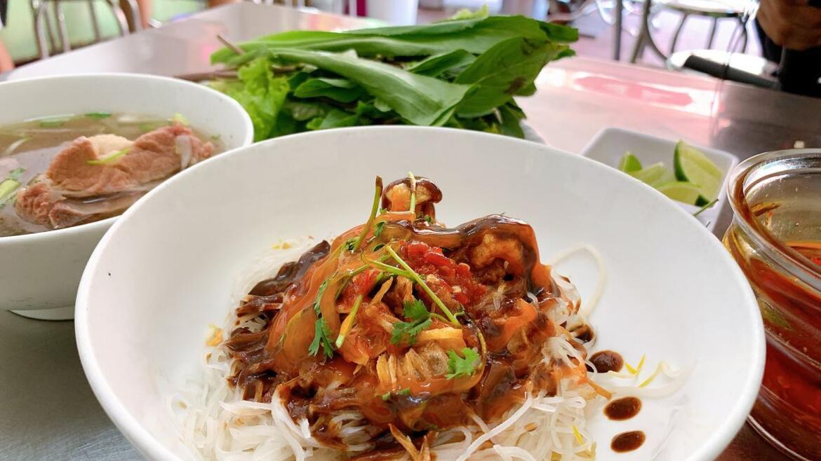tuong-den-pho-kho-pleiku_34fa8